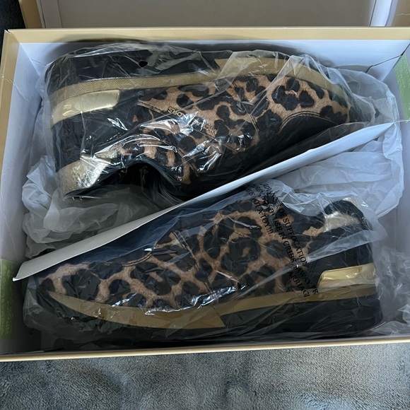 Michael by Michael Kors Allie Wrap Trainer Leopard Sneakers - Picture 12 of 13